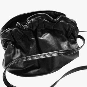 Vintage Ruffled Pouch Evening Bag Soft-sided Crossbody Purse Black